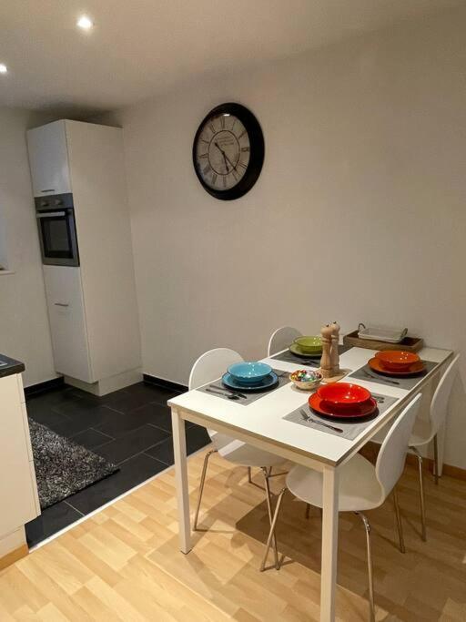 Gemuetliche Wohnung An Bester Lage Im Kreis 4 Zurich Exterior photo